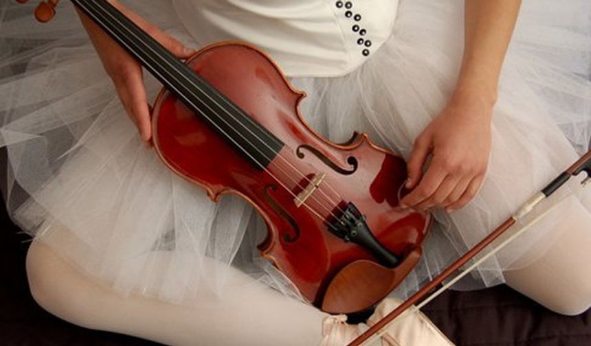 İzmirliler Kasım'a sanatla başlıyor!