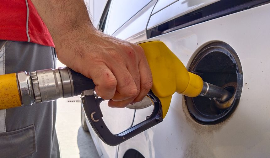 Uşak'ta 50 TL'ye dayanan benzine yeni bir zam daha gelecek
