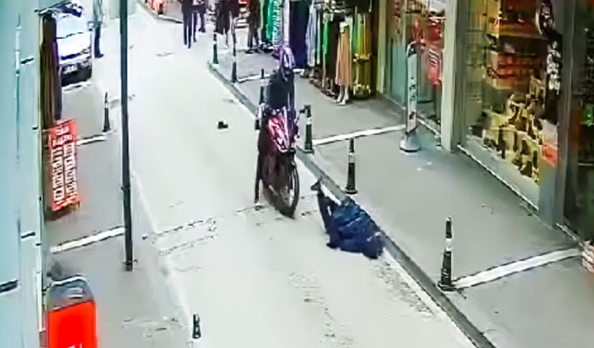 Uşak'ta motosiklet yayaya çarptı