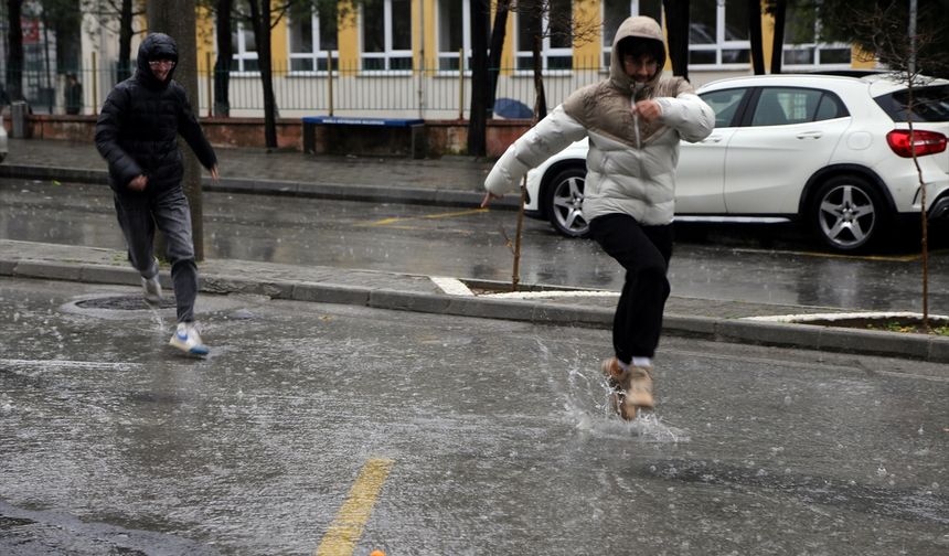 İzmir ve Aydın'a kuvvetli sağanak uyarısı