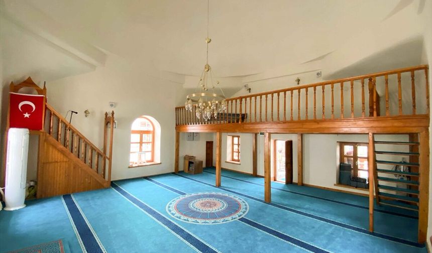 İslam Medeniyeti; zihinleri ve gönülleri aynı inançta buluşturmayı gaye edinir
