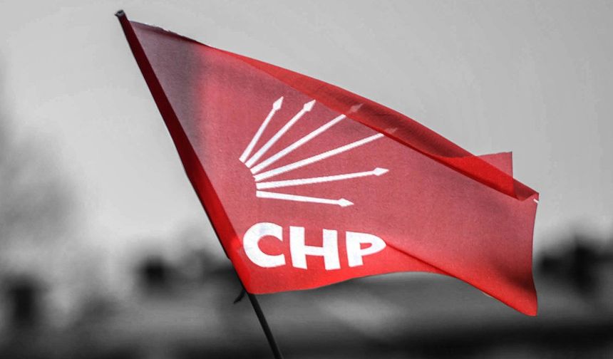 CHP, hem kurultay davası hem de toplumla kavga eden belediye başkanlarıyla uğraşıyor!