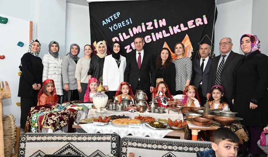 Uşak'ta Anaokulunun öğrencileri Gaziantep yöresinin kültürel ögelerini sergilediler