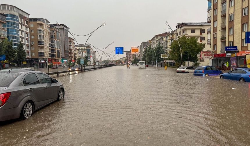 Meteoroloji, 18 Haziran 2026 Perşembe için Uşak'ın yer aldığı 19 il için şiddetli yağmur uyarısı yaptı