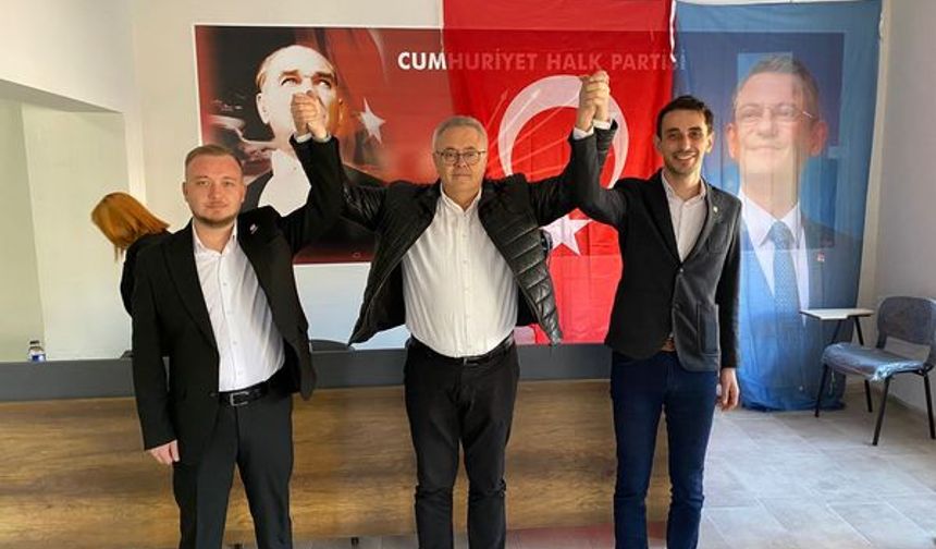 Uşak CHP'de İl Gençlik Kolları Başkanlığına Murat Kahraman seçildi