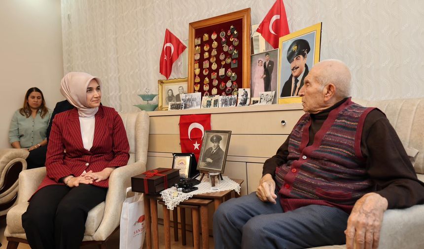 Afyonkarahisar Valisi Yiğitbaşı, Sandıklı'da ziyaretlerde bulundu