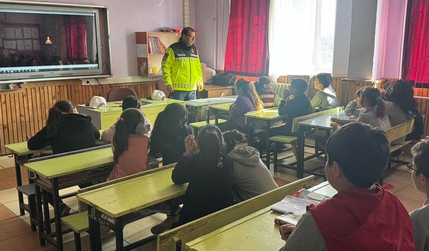 Banaz'da öğrencilere trafik eğitimi verildi