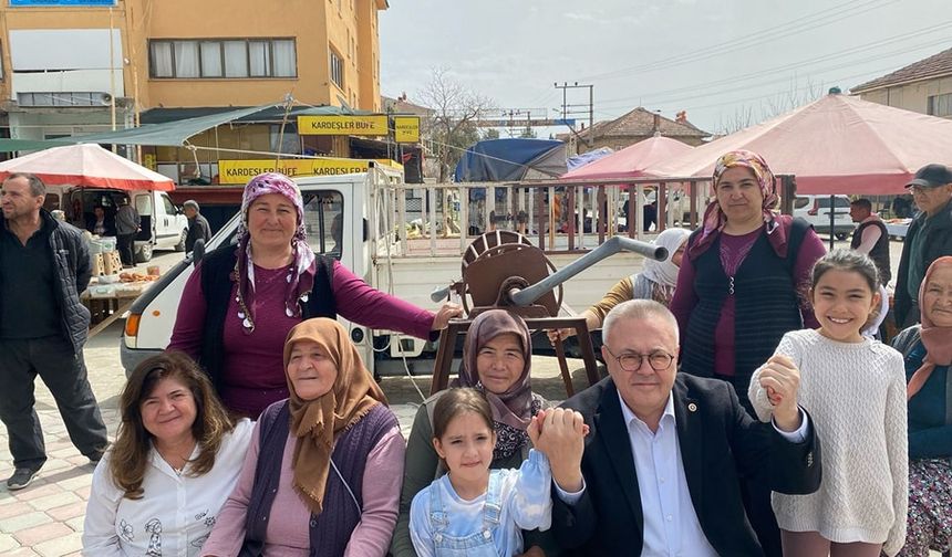 Eşme'de tütün mitingi yapıldı! Ali Karaoba üreticinin yanında yer aldı!