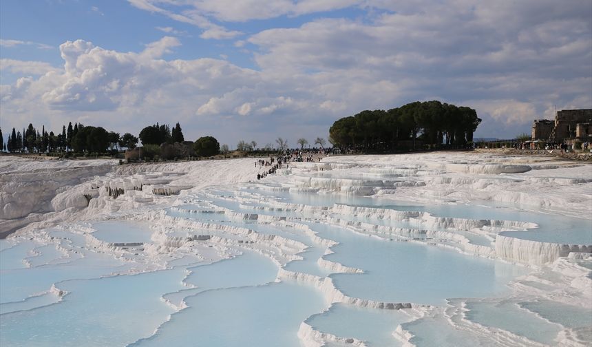 Pamukkale'ye Ramazan Bayramı'nda 64 bin turist gitti