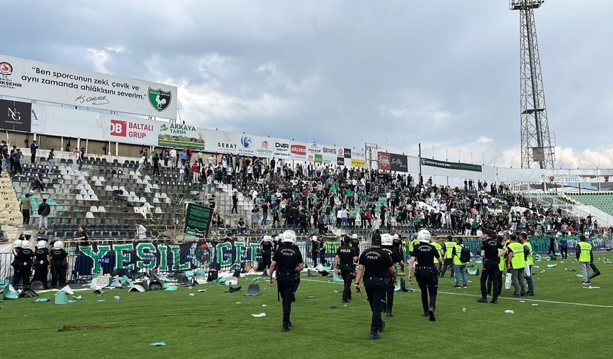 Denizlispor'dan kötü haber! Profesyonel lige veda !