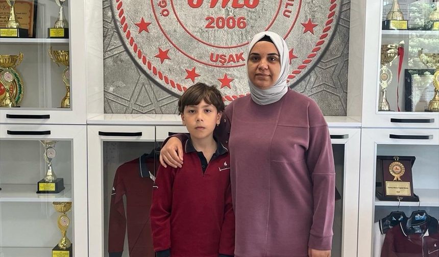 Uşak Mahmut Özgöbek Okulu'ndaki Kağan Alparslan'ı öğretmeni Yağmur Aydoğdu boğulmaktan kurtardı
