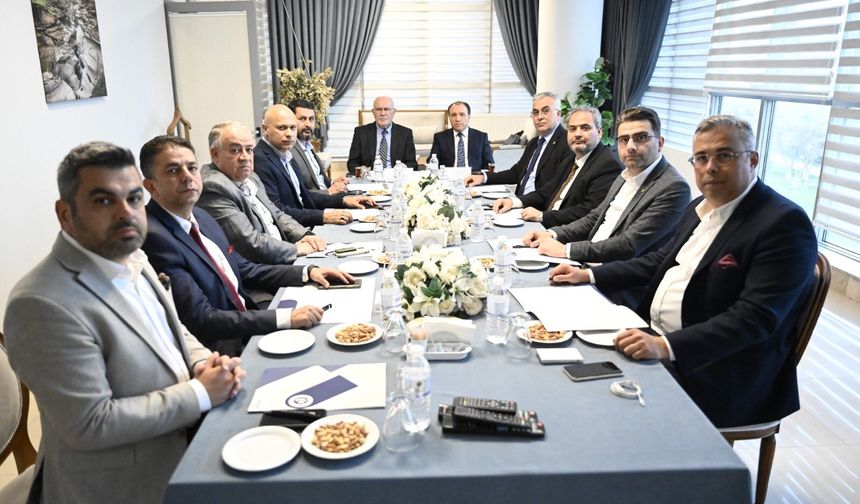 Uşak ve Afyonkarahisar'daki teknoloji yatırımları için önemli bir toplantı yapıldı
