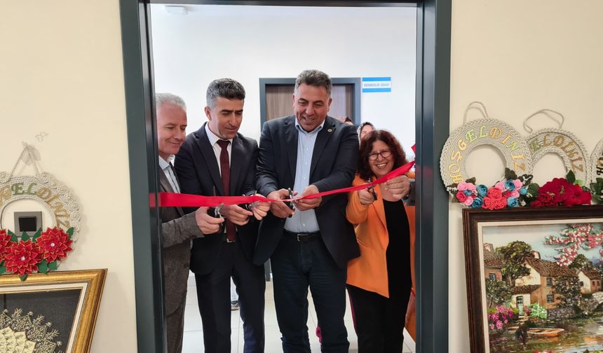 Pazarağaç'ta el sanatları sergisi açıldı