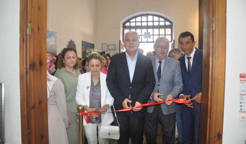 Ödemiş'te halk eğitimi kursunda yapılanlar sergilendi