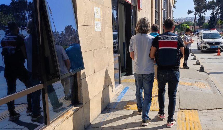 İzmir'de terör propagandası yapan 5 zanlı yakalandı