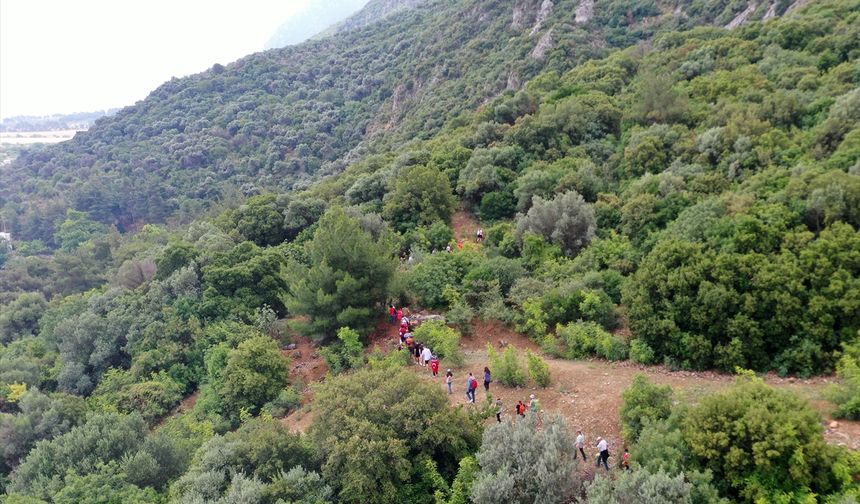 Uşak, Kütahya, İzmir ve diğer illerden yoğun ziyaretçi çeken Spil Dağı'nda 18 kilometrelik Anemon Yolu tamamlandı