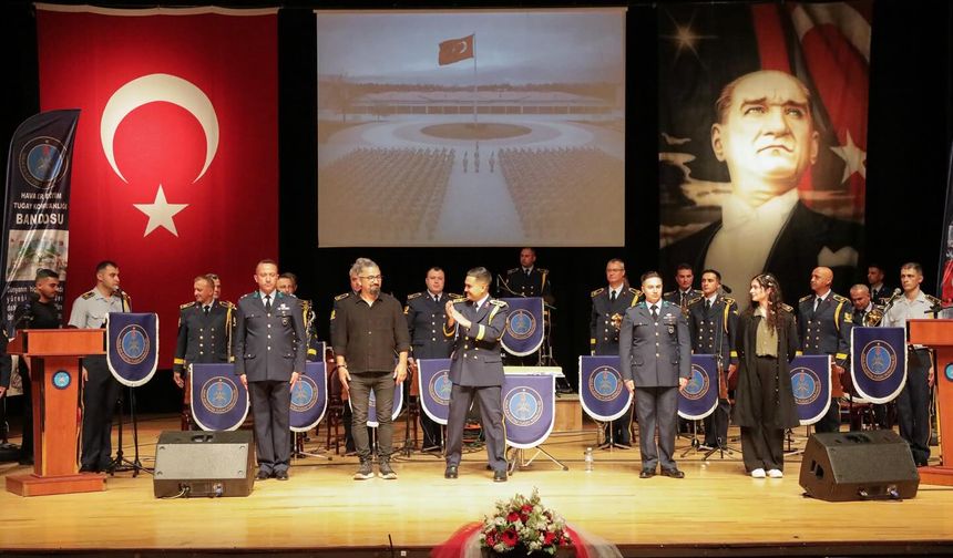 Kütahya'da "Ordu millet el ele" konseri yapıldı!