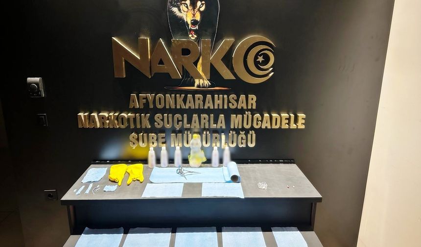 Afyonkarahisar'da yasaklı maddeden 2 şüpheli tutuklandı