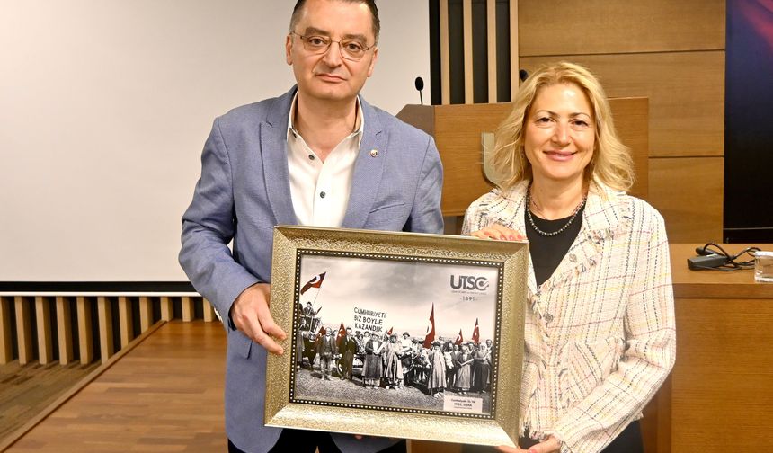 Uşak'ta sanayici ve ihracatçı için Türk Eximbank destekleri hakkında toplantı yapıldı