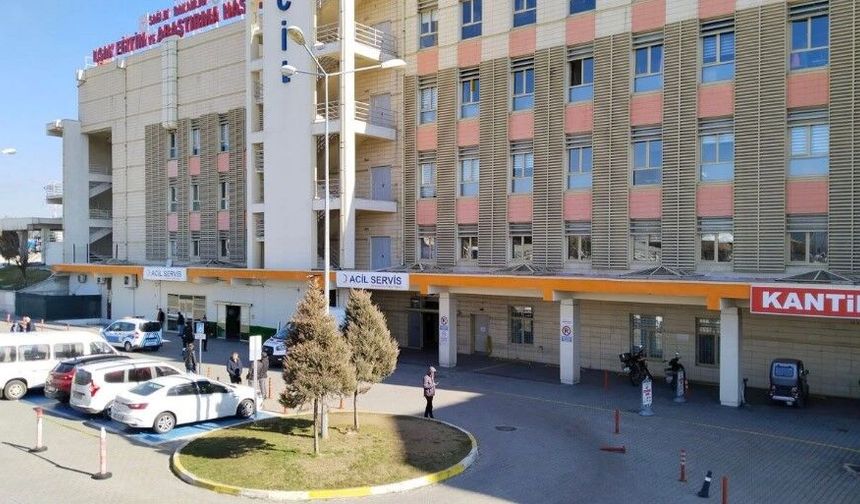 Uşak Karahallı'da hareket halindeki panelvanın kapısı açılınca yere düşen 16 yaşındaki genç kurtarılamadı
