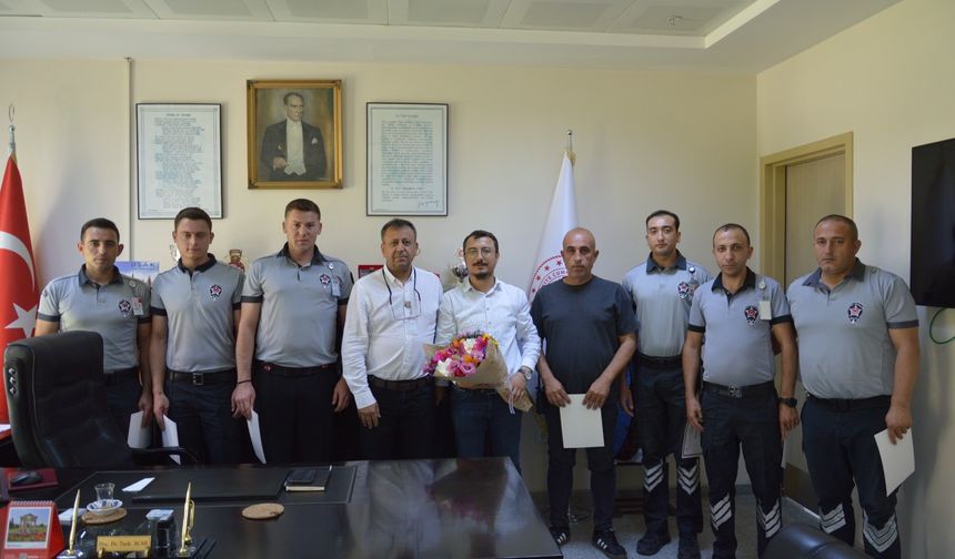 Uşak Eğitim ve Araştırma Hastanesi'ndeki olaya müdahale eden güvenlikçilere ödül