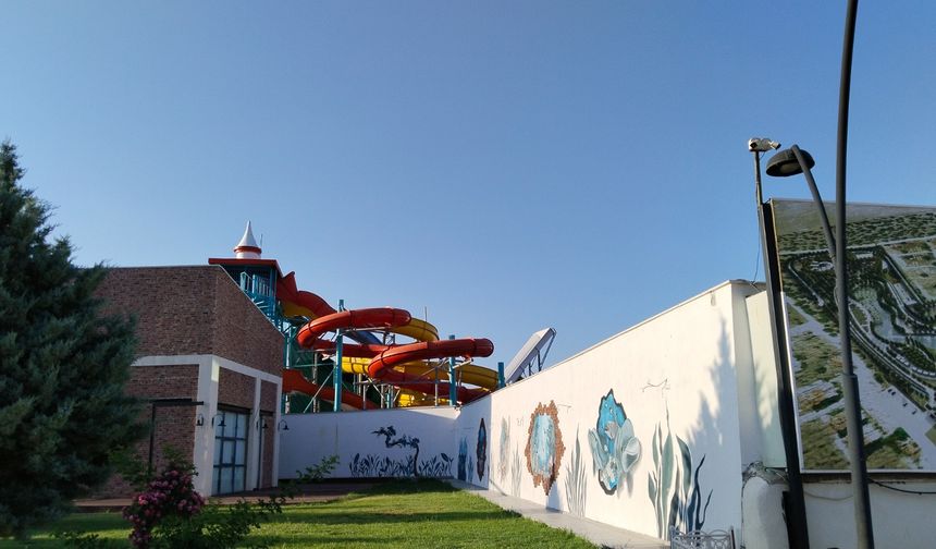 Uşak Kayaağıl Termal'de boş boş bekleyen aqua park Temmuzun ilk haftası çalışmaya başlayacak