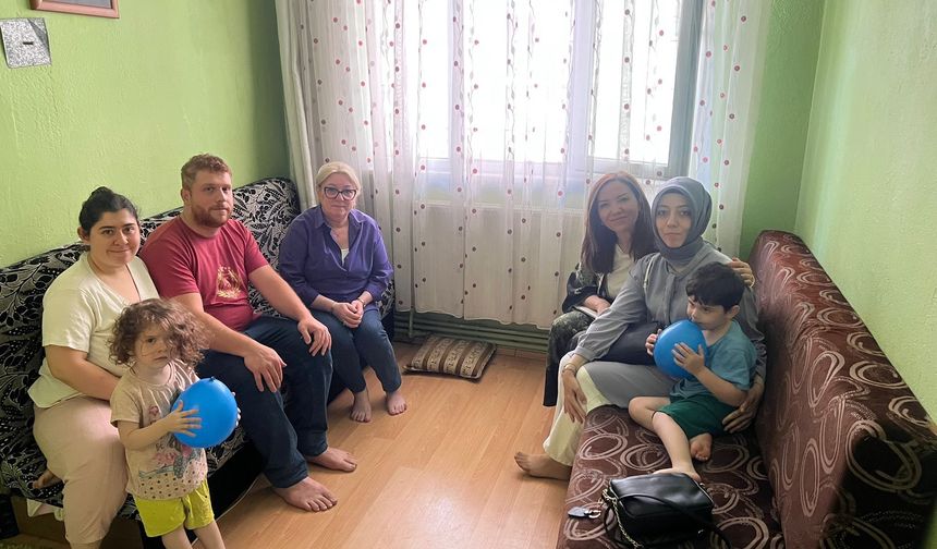 AK Parti Uşak İl Teşkilatı seçim var gibi vatandaş ziyaretlerini sürdürüyor