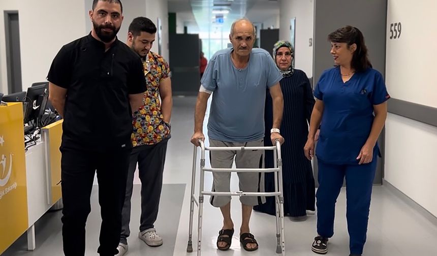 Manisa'da ilk kez yapılan "Pelvis cerrahisi" yüksekten düşen kişiyi ayağa kaldırdı!