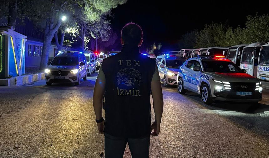 İzmir merkezli FETÖ operasyonunda 252 gözaltı!