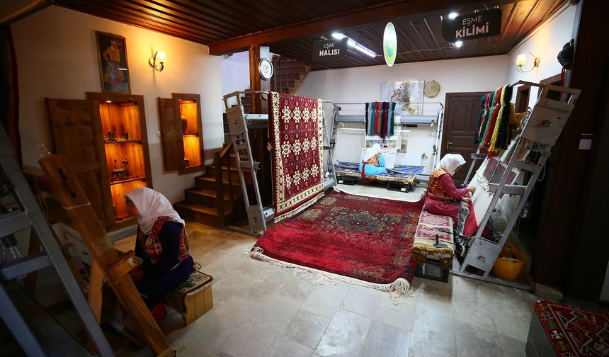 Dünyaya nam salmış Uşak halısının sırrı motifi ve ilmeğinde saklı