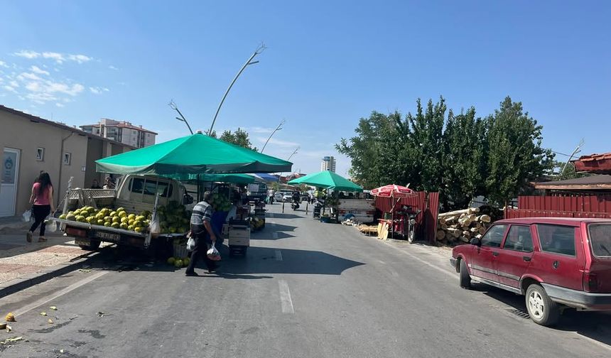 Uşak'ın çarşamba pazarında duba sorunsalı!