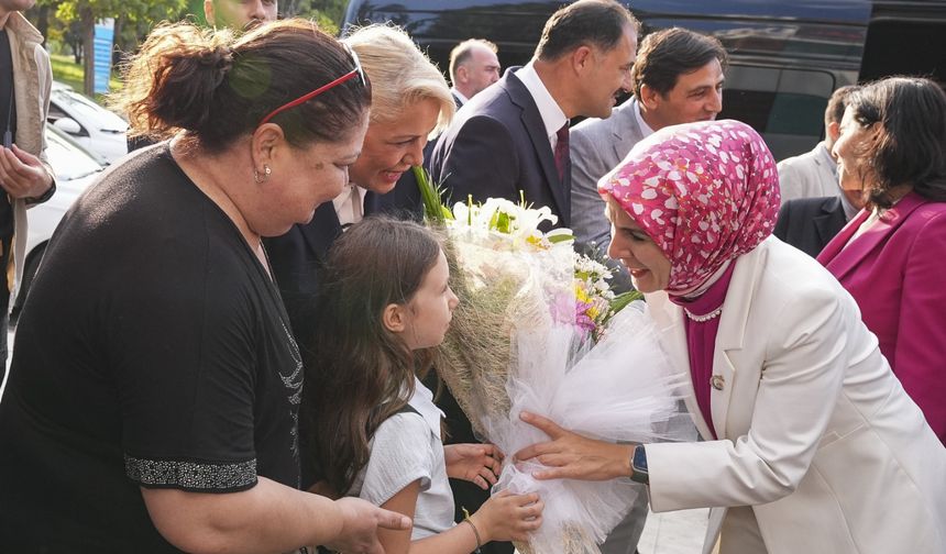 Aile ve Sosyal Hizmetler Bakanı Göktaş, Manisa'da ziyaretlerde bulundu