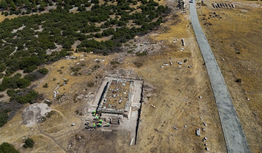 Uşak'ın Antik Kenti Blaundos'da ikinci tapınak da ayağa kaldırılıyor