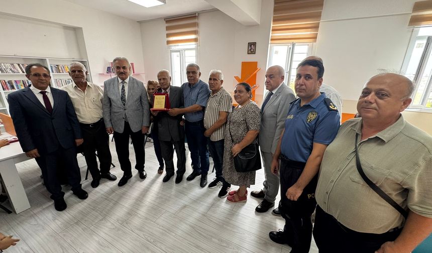 Aydın'lı gurbetçi vefat eden eşinin adını kütüphanede yaşattı