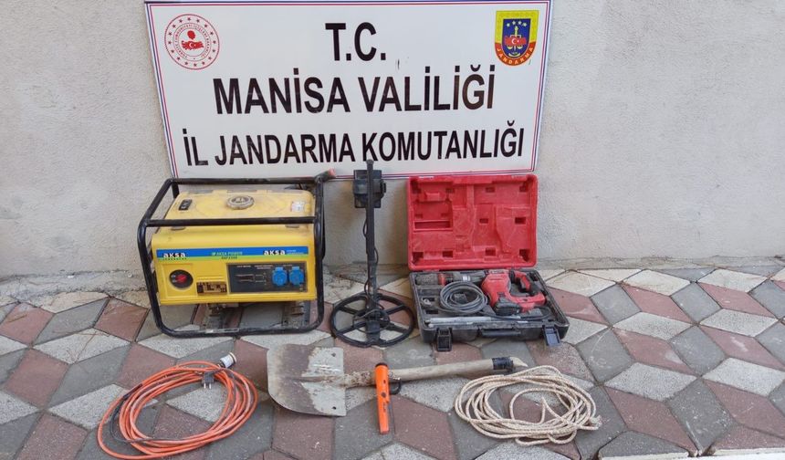 Manisa'da kaçak kazı yapanlara suç üstü!