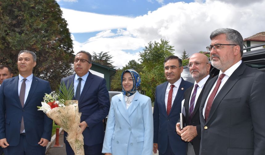Tarım ve Orman Bakan Yardımcısı Gümen Afyonkarahisar'a gitti