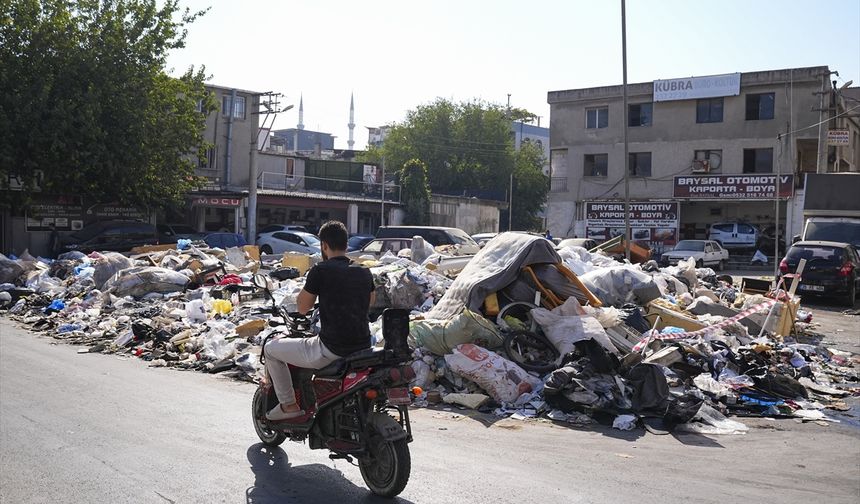 Vatan Partisi'nden İzmir Büyükşehir Belediyesi'ne "çöp" tepkisi