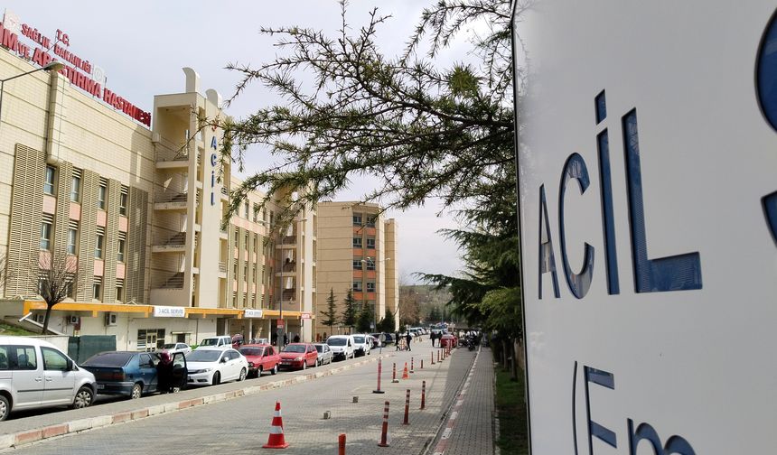 Uşak Eğitim ve Araştırma Hastanesi'nde 10'uncu genel cerrah göreve başladı