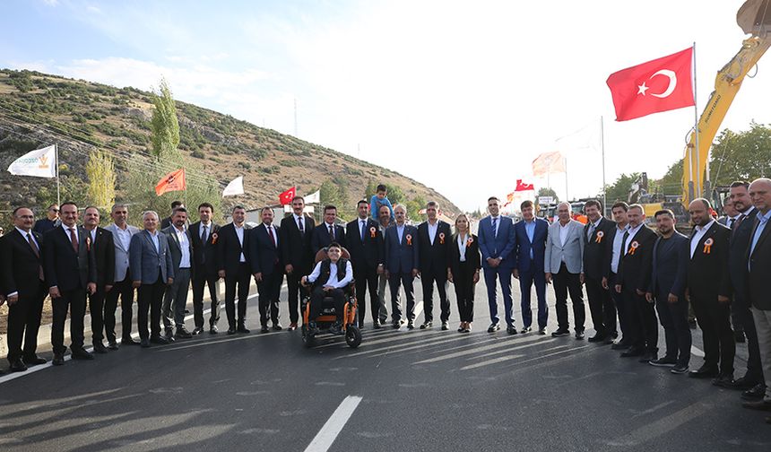 Elmalı ve Finike 53 dakikadan 35 dakikaya düşecek.