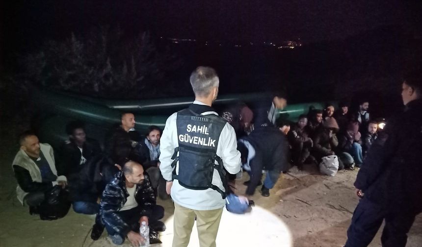 İzmir'de 33 düzensiz göçmen kurtarıldı, 50 düzensiz göçmen yakalandı
