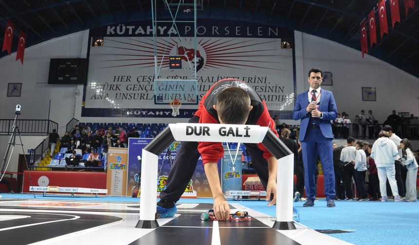 Kütahya'da Ulusal Robot Yarışması başladı