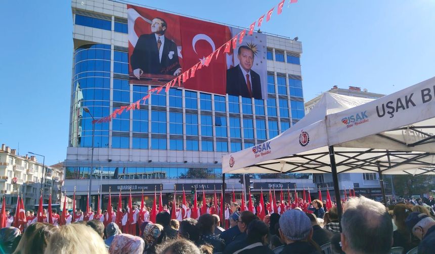Cumhuriyet Bayramı Uşak'ta da coşkuyla kutlanacak! Bayram tatili yarın öğleden sonra başlıyor!