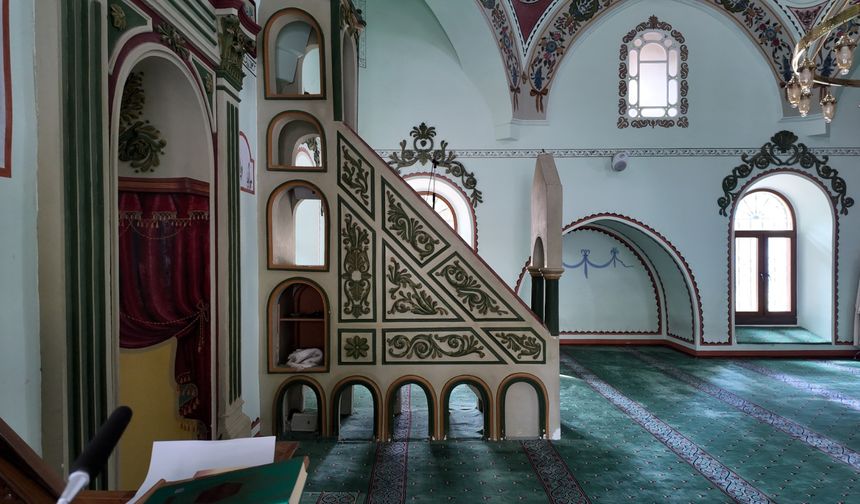 Berat Kandili nedeniyle Uşak'taki camilerde program yapılacak!