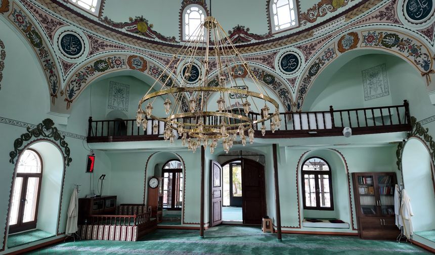 Uşak'ta hatimle teravih namazı 4 camiide kılınıyor!