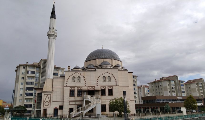 Uşak ve diğer illerdeki camilerde 6 Şubat depremine vurgu yapıldı