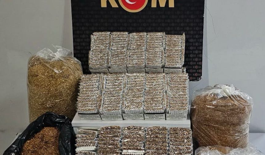Uşak KOM Şube Müdürlüğü kaçak tütün operasyonu yaptı