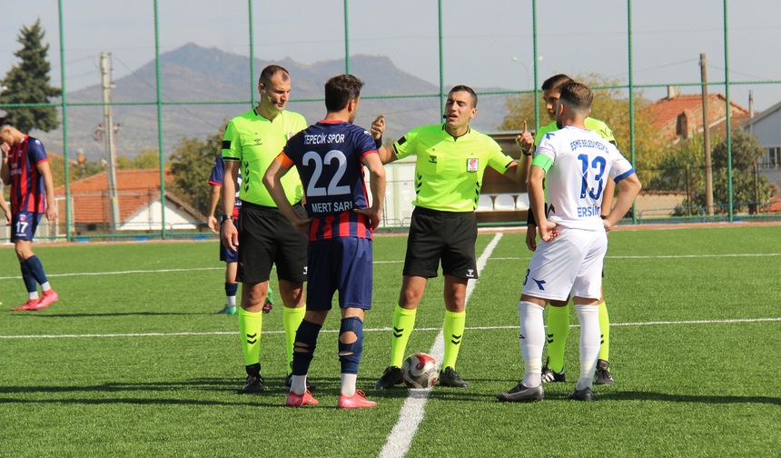Uşak'ın 3'üncü Lig yolundaki Takımı Eşme Belediyespor önemli bir fırsatı kaçırdı