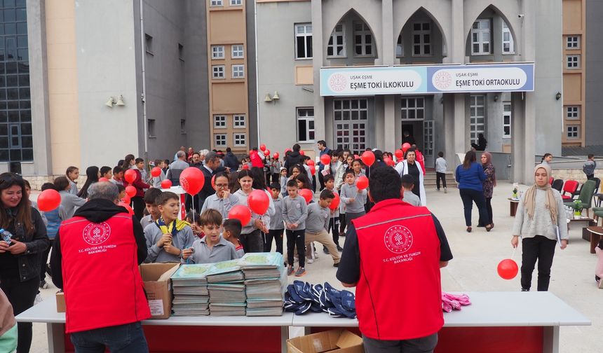 Uşak Eşme TOKİ İlk ve Ortaokulu'nda renkli etkinlikler