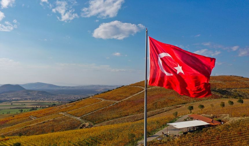 Kula sonbahar renklerine büründü