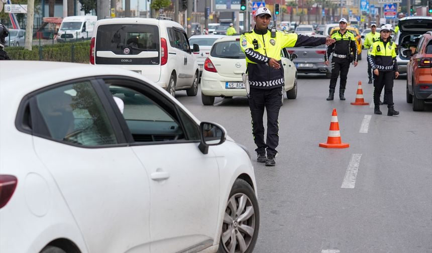 İzmir'de "kaza analiz birimi" trafiği rahatlatıyor
